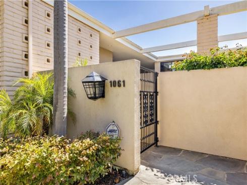 1061  Granville  , Newport Beach, CA