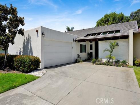 2211  Fortuna  , Newport Beach, CA
