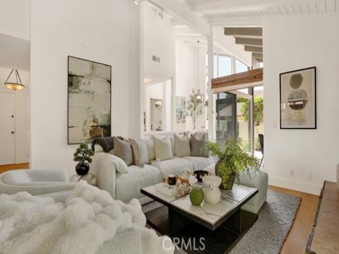 2211  Fortuna  , Newport Beach, CA