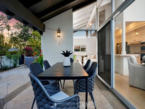 2211  Fortuna  , Newport Beach, CA