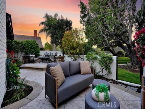 2211  Fortuna  , Newport Beach, CA