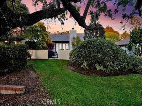 2211  Fortuna  , Newport Beach, CA