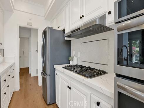 2211  Fortuna  , Newport Beach, CA