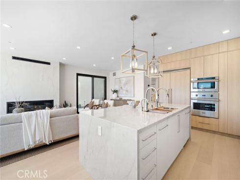 66  Cormorant  , Newport Beach, CA