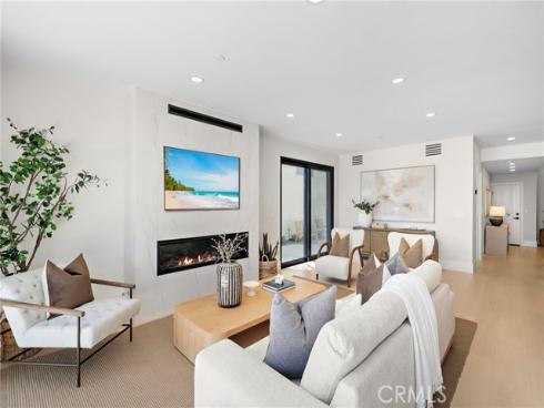 66  Cormorant  , Newport Beach, CA