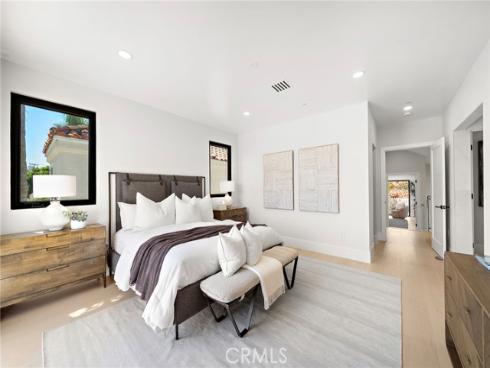 66  Cormorant  , Newport Beach, CA
