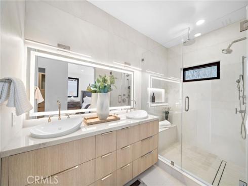 66  Cormorant  , Newport Beach, CA