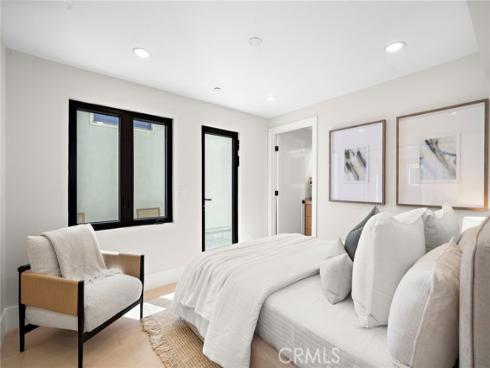 66  Cormorant  , Newport Beach, CA