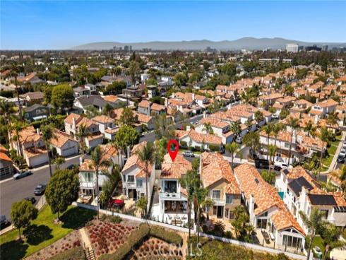 66  Cormorant  , Newport Beach, CA