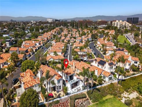 66  Cormorant  , Newport Beach, CA