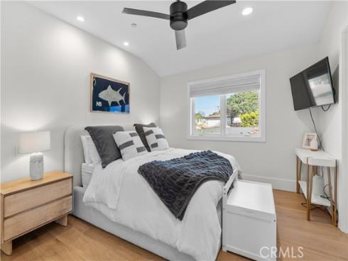 515 Tustin Ave , Newport Beach, CA
