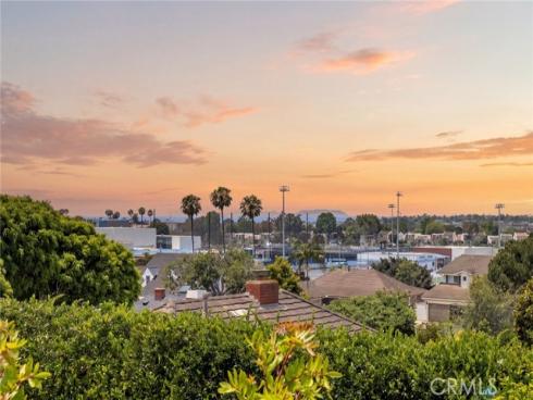 727 Bellis Street, Newport Beach, CA