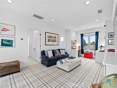 1230 Essex Lane, Newport Beach, CA