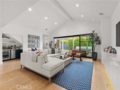 1230 Essex Lane, Newport Beach, CA