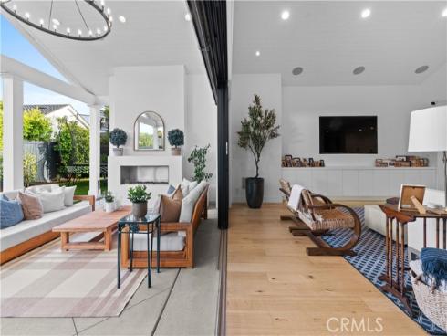 1230 Essex Lane, Newport Beach, CA
