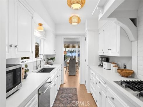 1411 E Bay , Newport Beach, CA