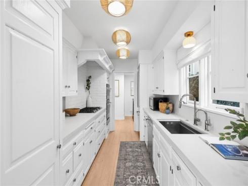 1411 E Bay , Newport Beach, CA