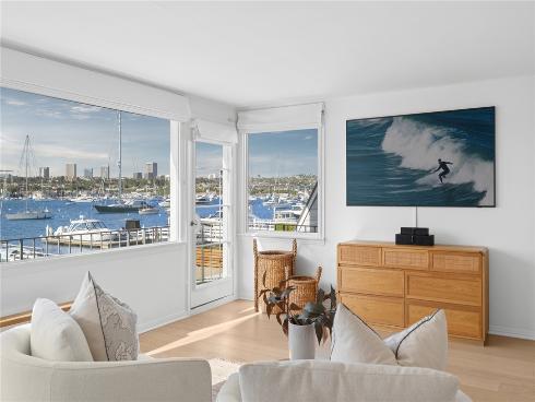 1411 E Bay , Newport Beach, CA