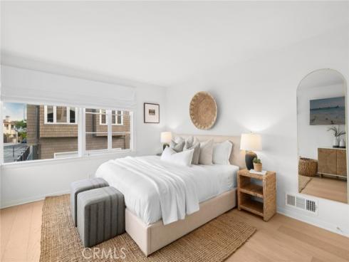 1411 E Bay , Newport Beach, CA