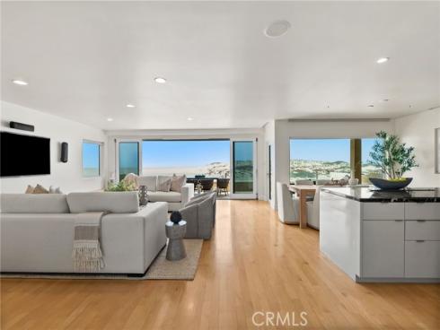 1554 E Oceanfront  , Newport Beach, CA