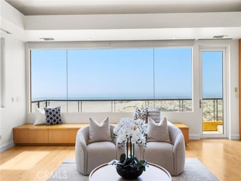 1554 E Oceanfront  , Newport Beach, CA