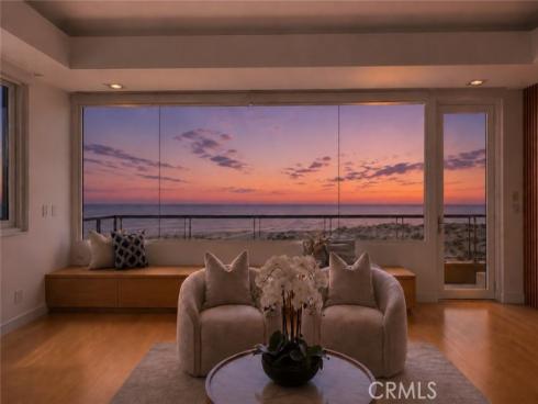 1554 E Oceanfront  , Newport Beach, CA