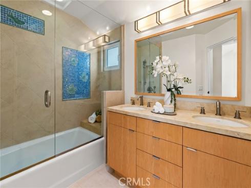 1554 E Oceanfront  , Newport Beach, CA