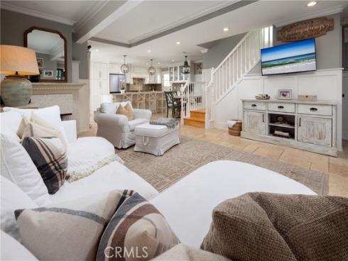 331 Walnut Street, Newport Beach, CA