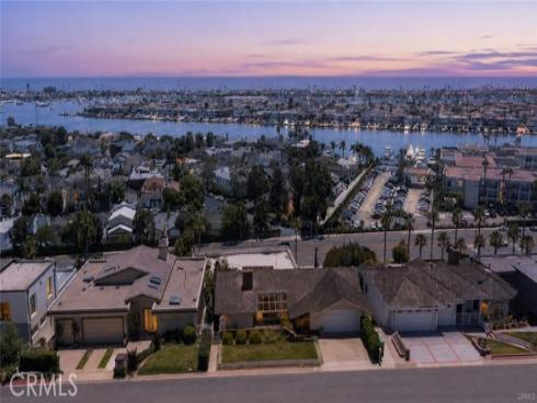 801  Kings  , Newport Beach, CA