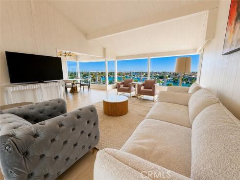 801  Kings  , Newport Beach, CA