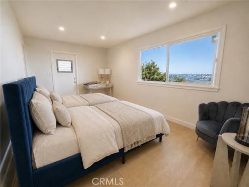 801  Kings  , Newport Beach, CA