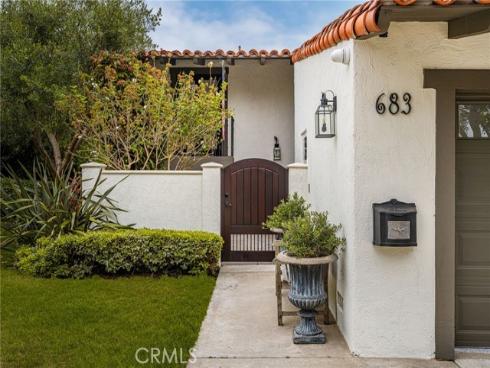683  Vista Bonita  , Newport Beach, CA