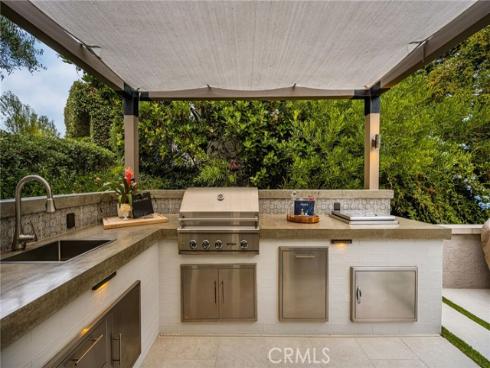 683  Vista Bonita  , Newport Beach, CA