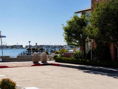 104  Onyx   Avenue, Newport Beach, CA