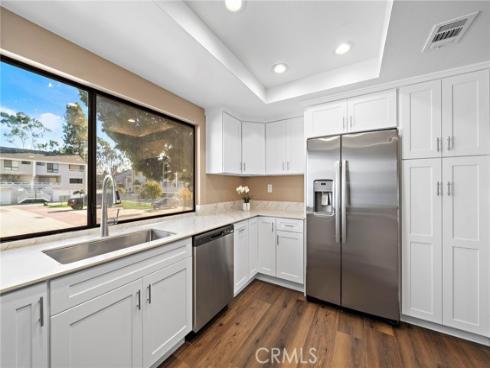 14 Baruna Court, Newport Beach, CA