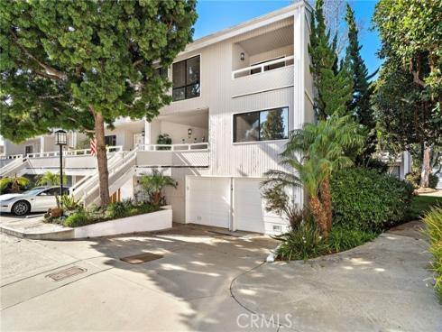 14 Baruna Court, Newport Beach, CA