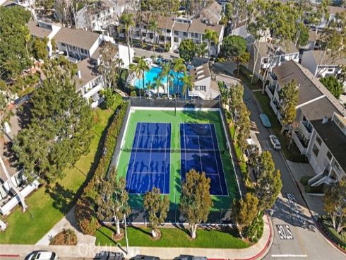 14 Baruna Court, Newport Beach, CA