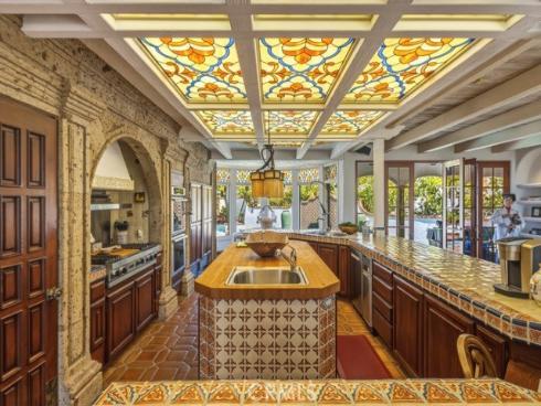 2 Trafalgar , Newport Beach, CA