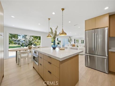 539 Vista Flora , Newport Beach, CA