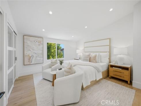 539 Vista Flora , Newport Beach, CA
