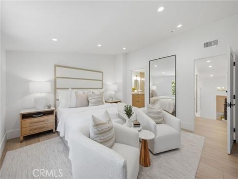 539 Vista Flora , Newport Beach, CA