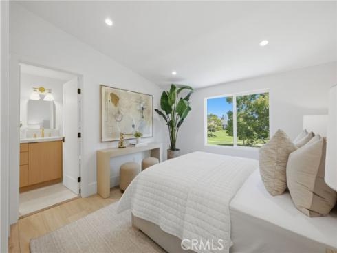 539 Vista Flora , Newport Beach, CA