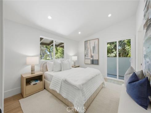 539 Vista Flora , Newport Beach, CA