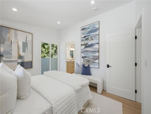539 Vista Flora , Newport Beach, CA