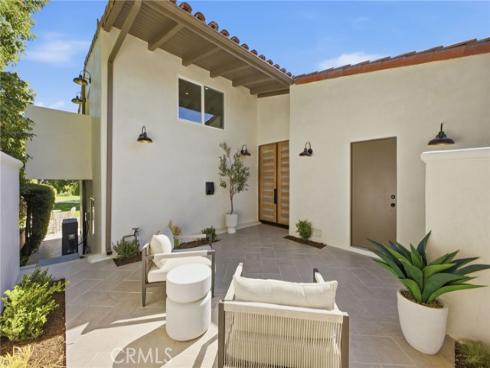 539 Vista Flora , Newport Beach, CA