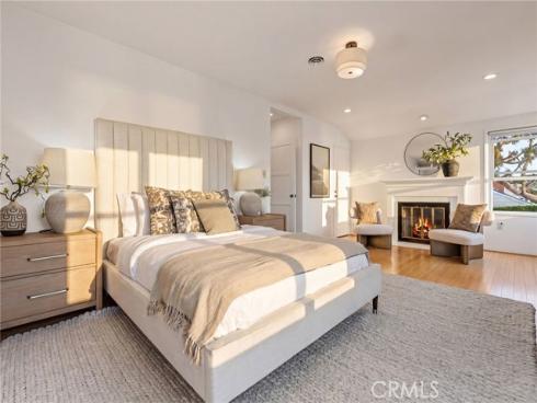 1403 N Bayfront , Newport Beach, CA