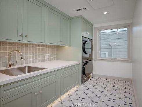 225 Diamond , Newport Beach, CA