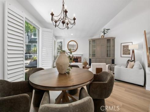 251 Chesterfield , Newport Beach, CA