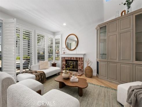 251 Chesterfield , Newport Beach, CA