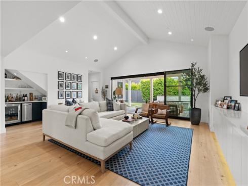 1230 Essex Lane, Newport Beach, CA